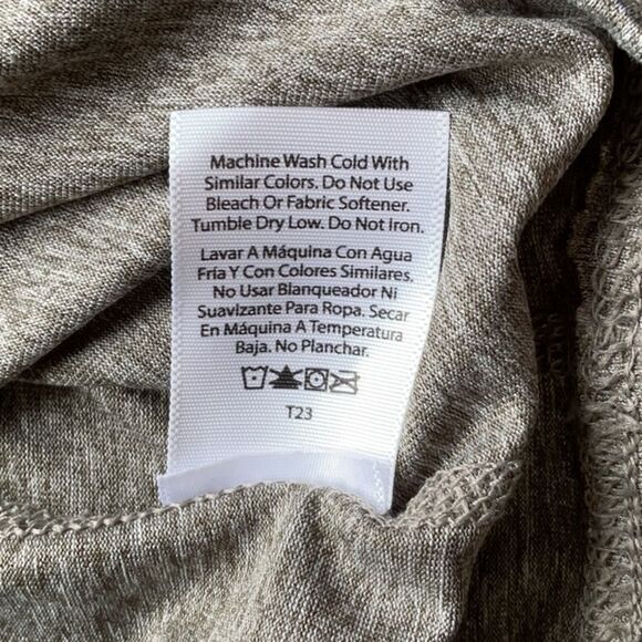 Athletic Works Long Sleeve Tee Women’s L 12-14 Gray Shirt Polyester Workout Top - Picture 6 of 8